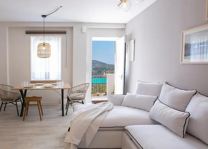 Montem Et Mare Lefkada